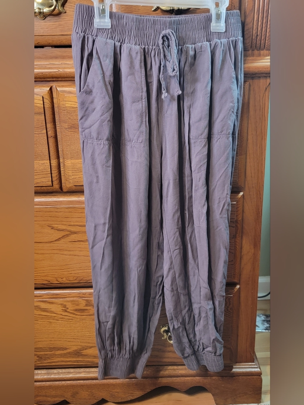Women's Elastic-Waist Lightweight Joggers in Gray
